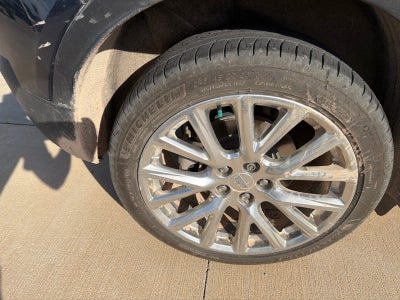 2022 Cadillac XT4 AWD Premium Luxury