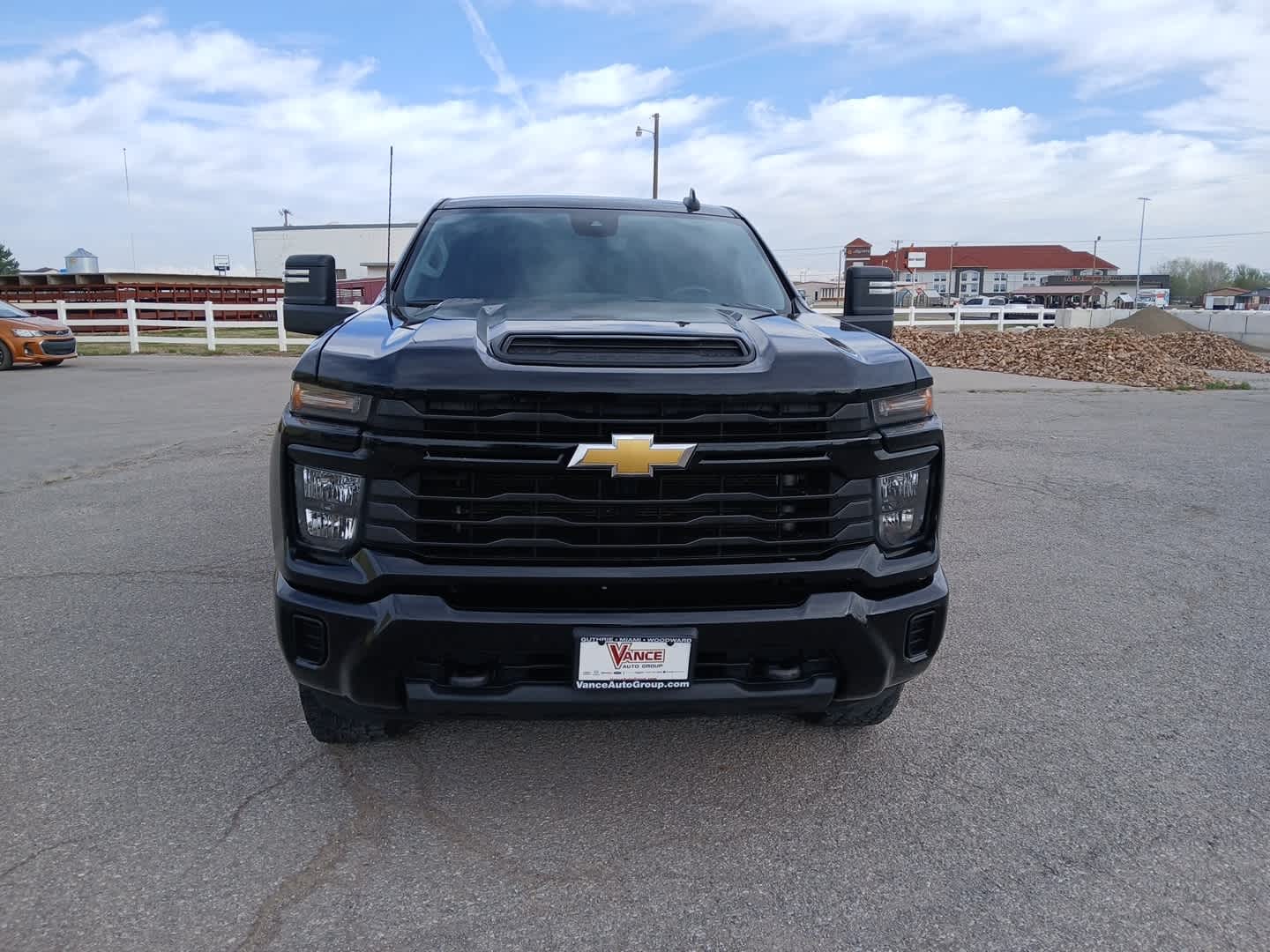 2024 Chevrolet Silverado 2500HD 4WD Crew Cab Standard Bed Custom
