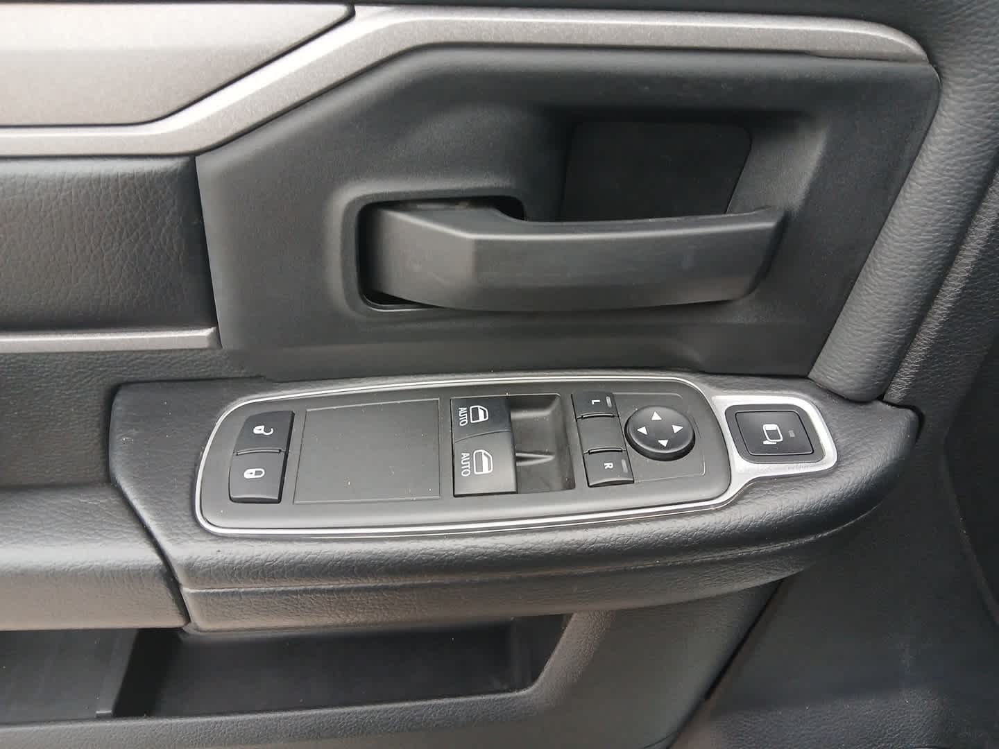 2024 RAM 3500 Tradesman Regular Cab 4x4 8' Box