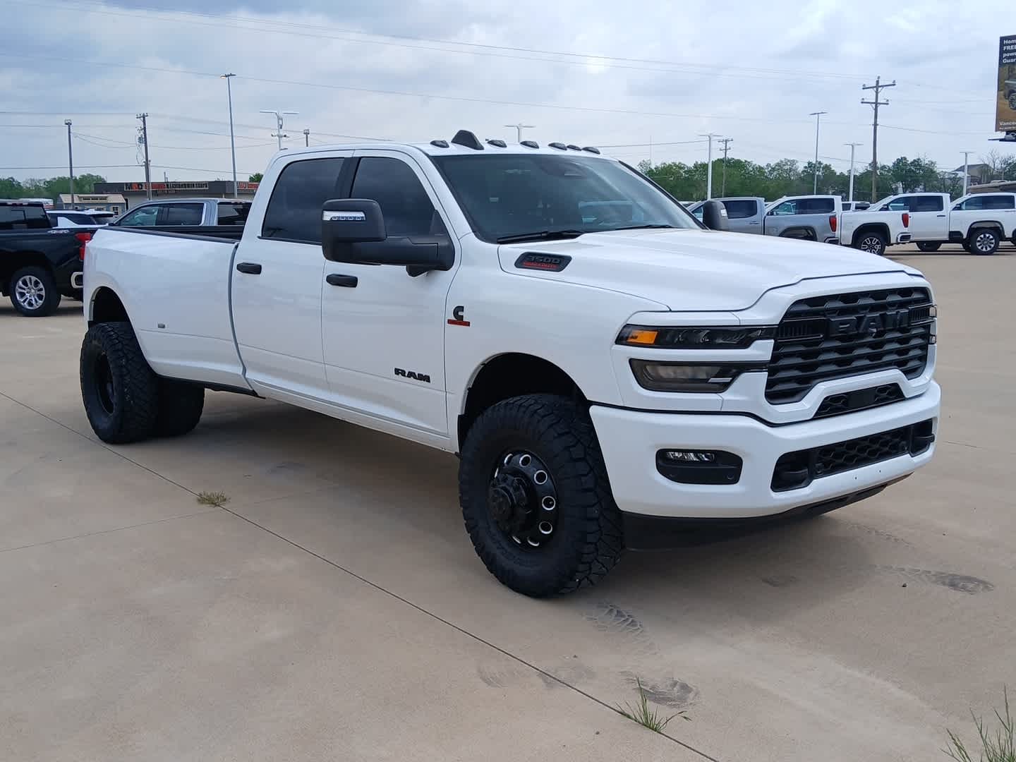2025 RAM 3500 Big Horn Crew Cab 4x4 8' Box