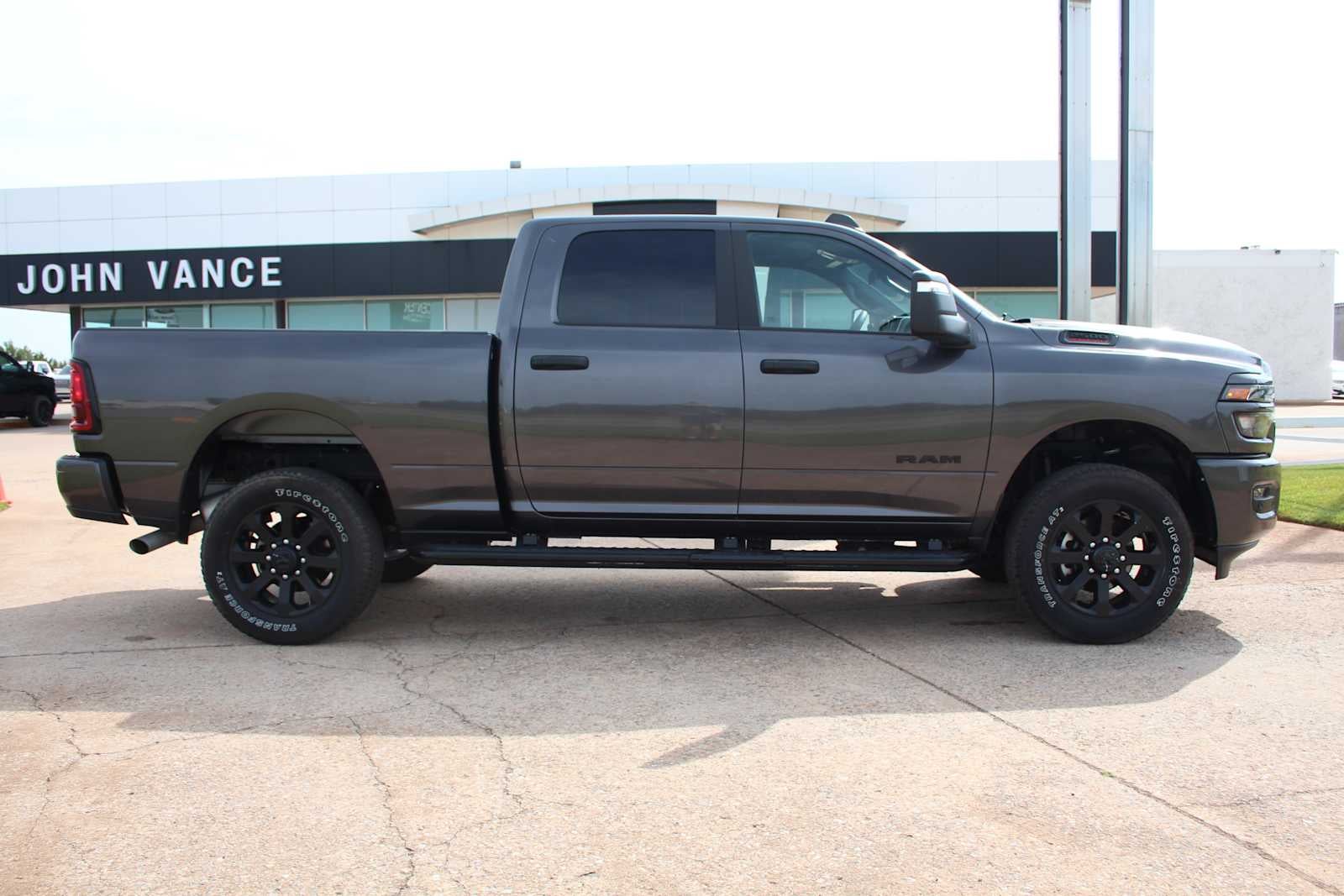 2026 RAM Ram 2500 Big Horn Crew Cab 4x4 6'4' Box
