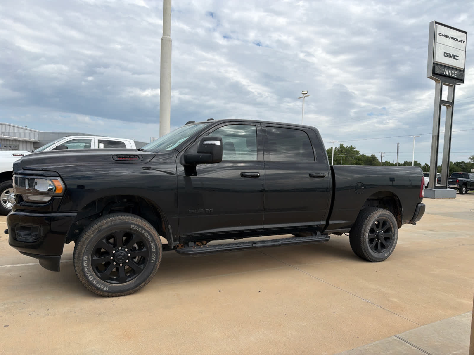 2024 RAM Ram 2500 Big Horn Crew Cab 4x4 6'4' Box