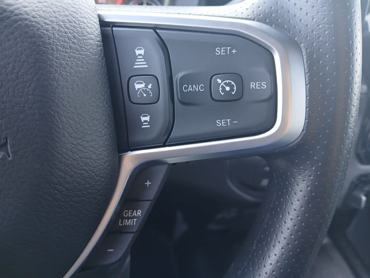 2025 RAM 3500 Tradesman Crew Cab 4x4 8' Box