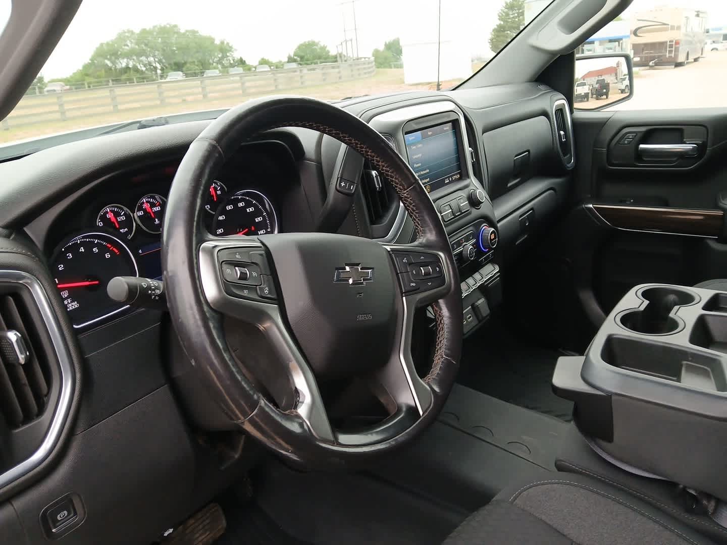 2021 Chevrolet Silverado 1500 4WD Crew Cab Short Bed RST