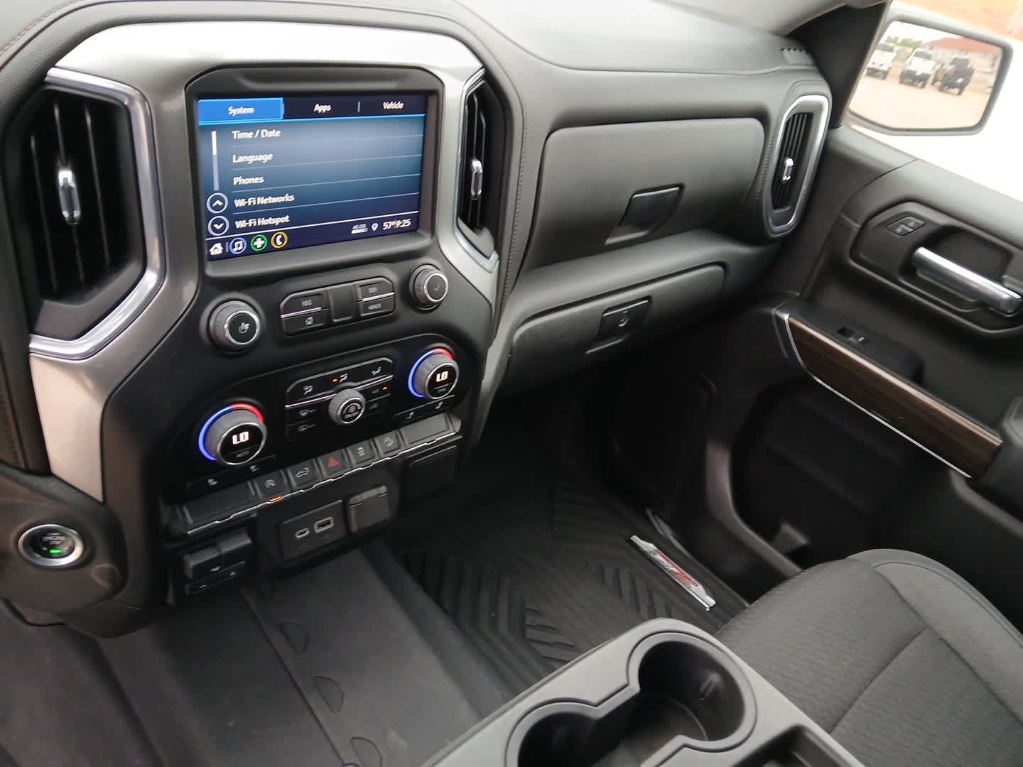 2021 Chevrolet Silverado 1500 4WD Crew Cab Short Bed RST