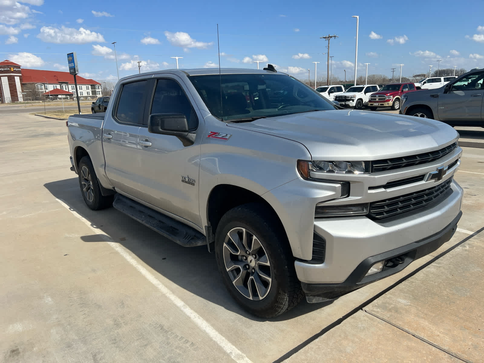 2020 Chevrolet Silverado 1500 4WD Crew Cab Short Bed RST