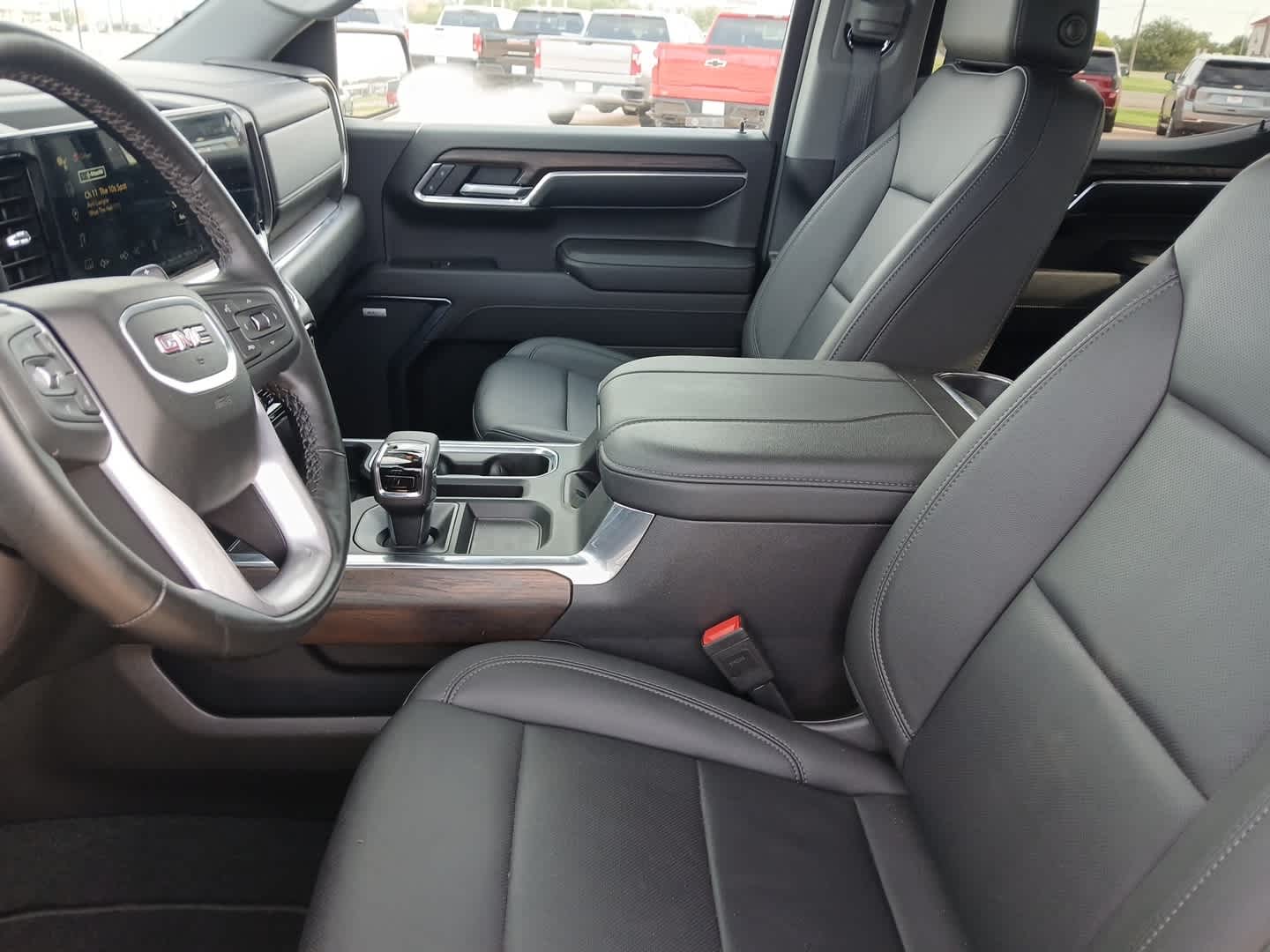 2024 GMC Sierra 1500 4WD Crew Cab Short Box SLT