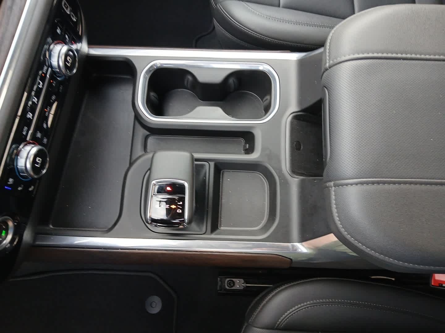2024 GMC Sierra 1500 4WD Crew Cab Short Box SLT