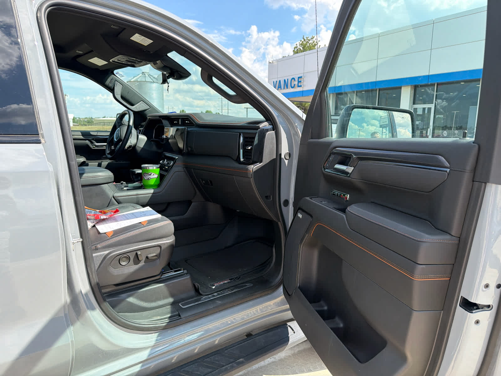 2025 GMC Sierra 1500 4WD Crew Cab Short Box AT4