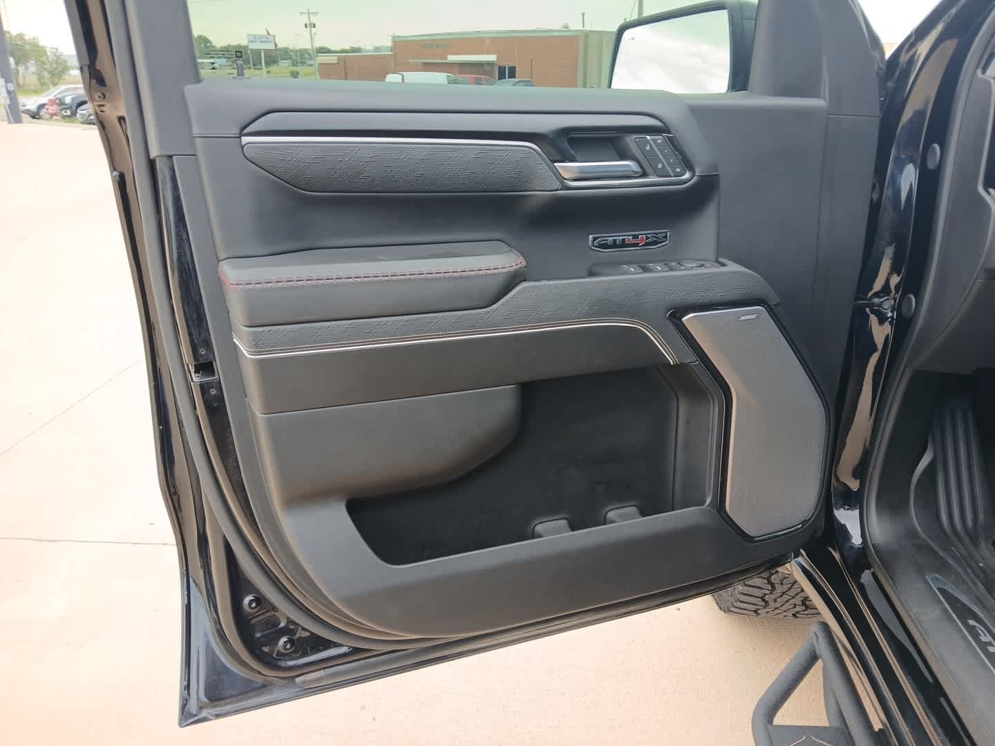 2024 GMC Sierra 1500 4WD Crew Cab Short Box AT4X