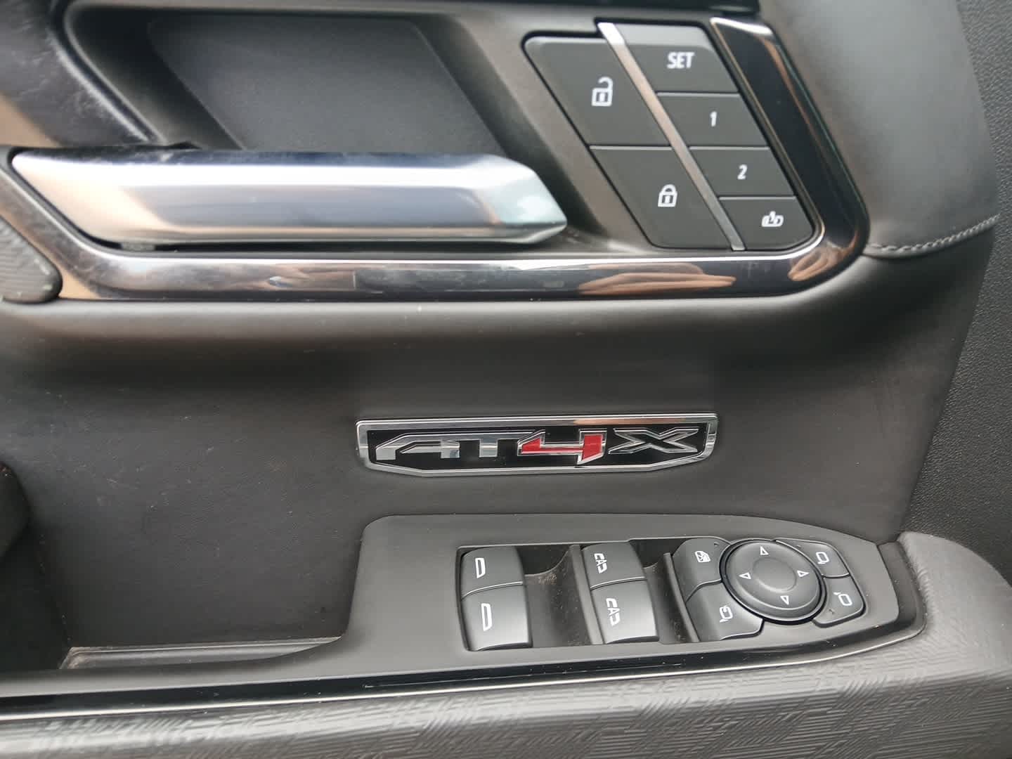 2024 GMC Sierra 1500 4WD Crew Cab Short Box AT4X