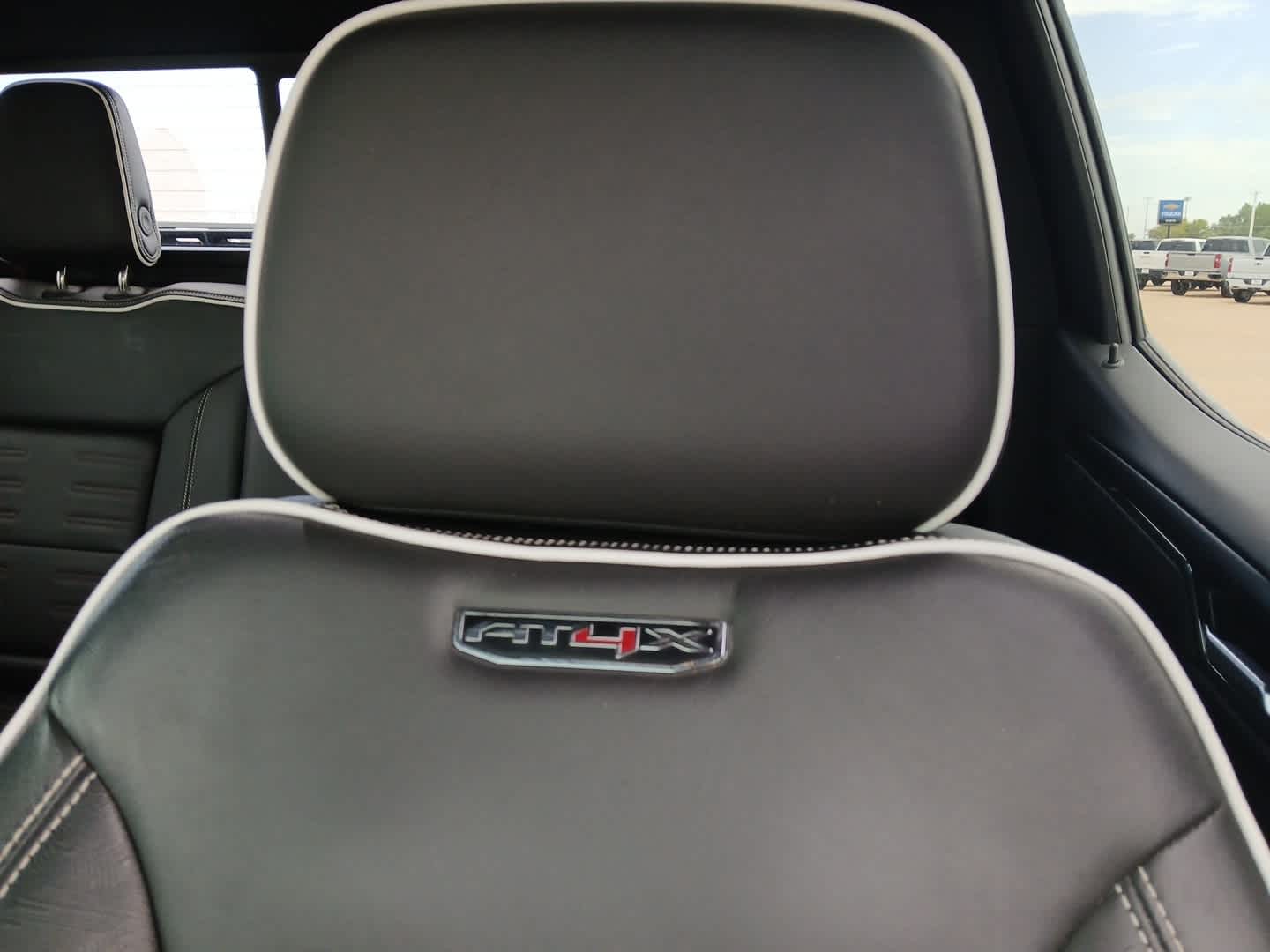 2024 GMC Sierra 1500 4WD Crew Cab Short Box AT4X