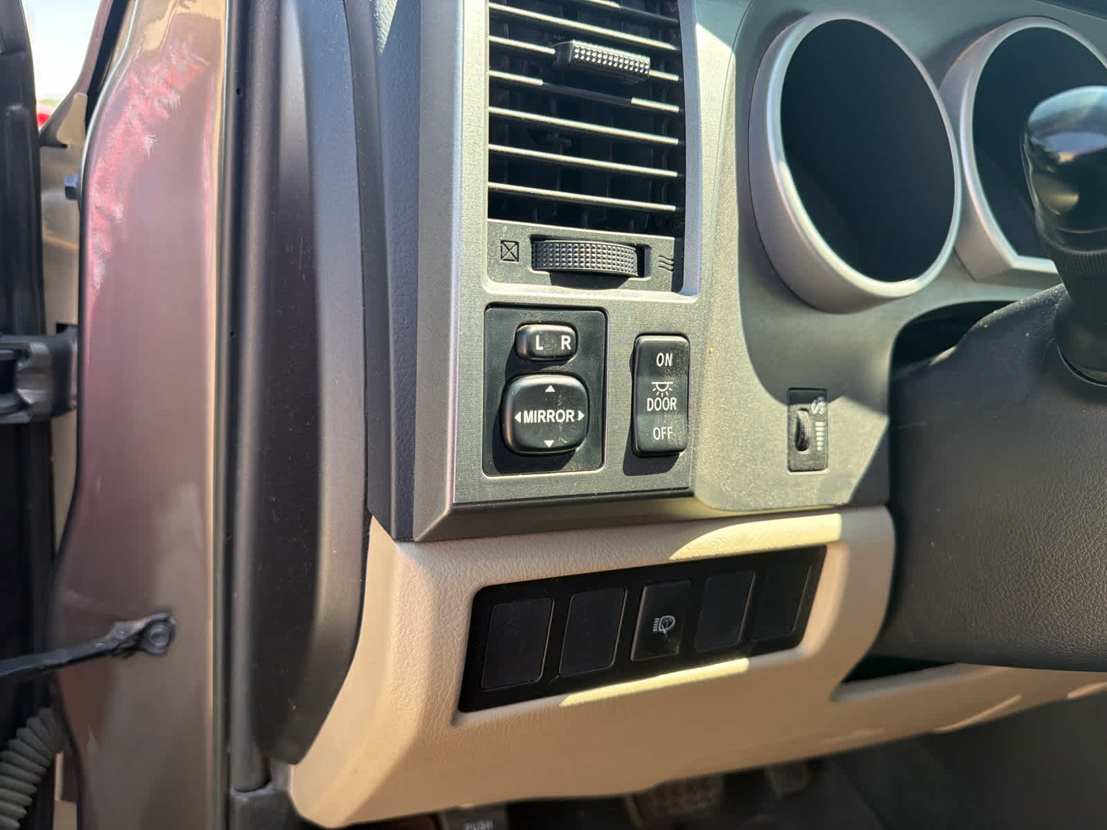 2017 Toyota Sequoia SR5
