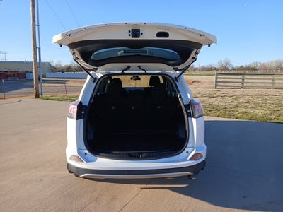 2018 Toyota RAV4 Hybrid XLE