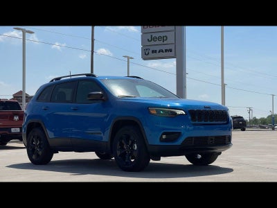 2023 Jeep Cherokee Altitude Lux