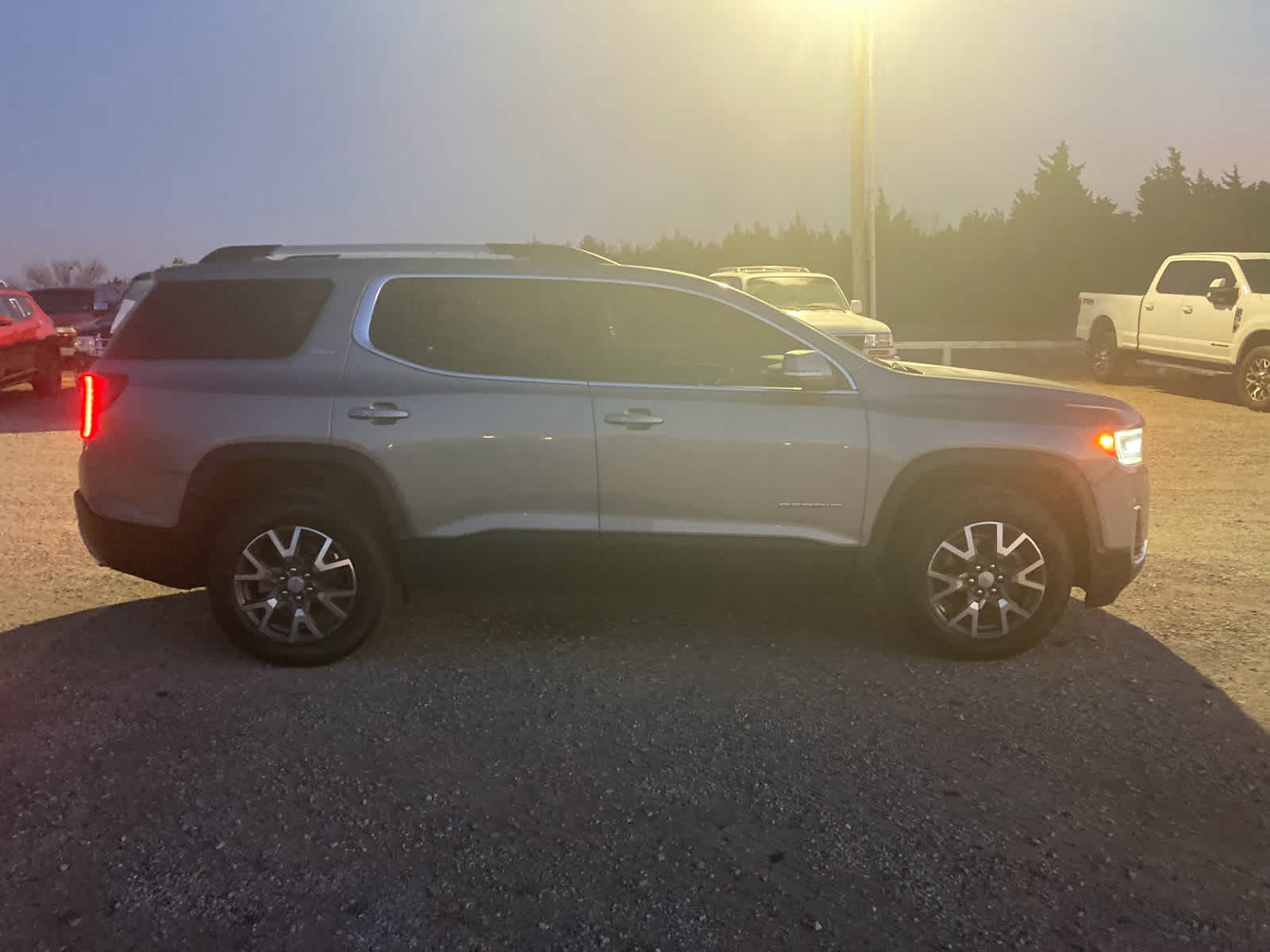 2023 GMC Acadia SLE