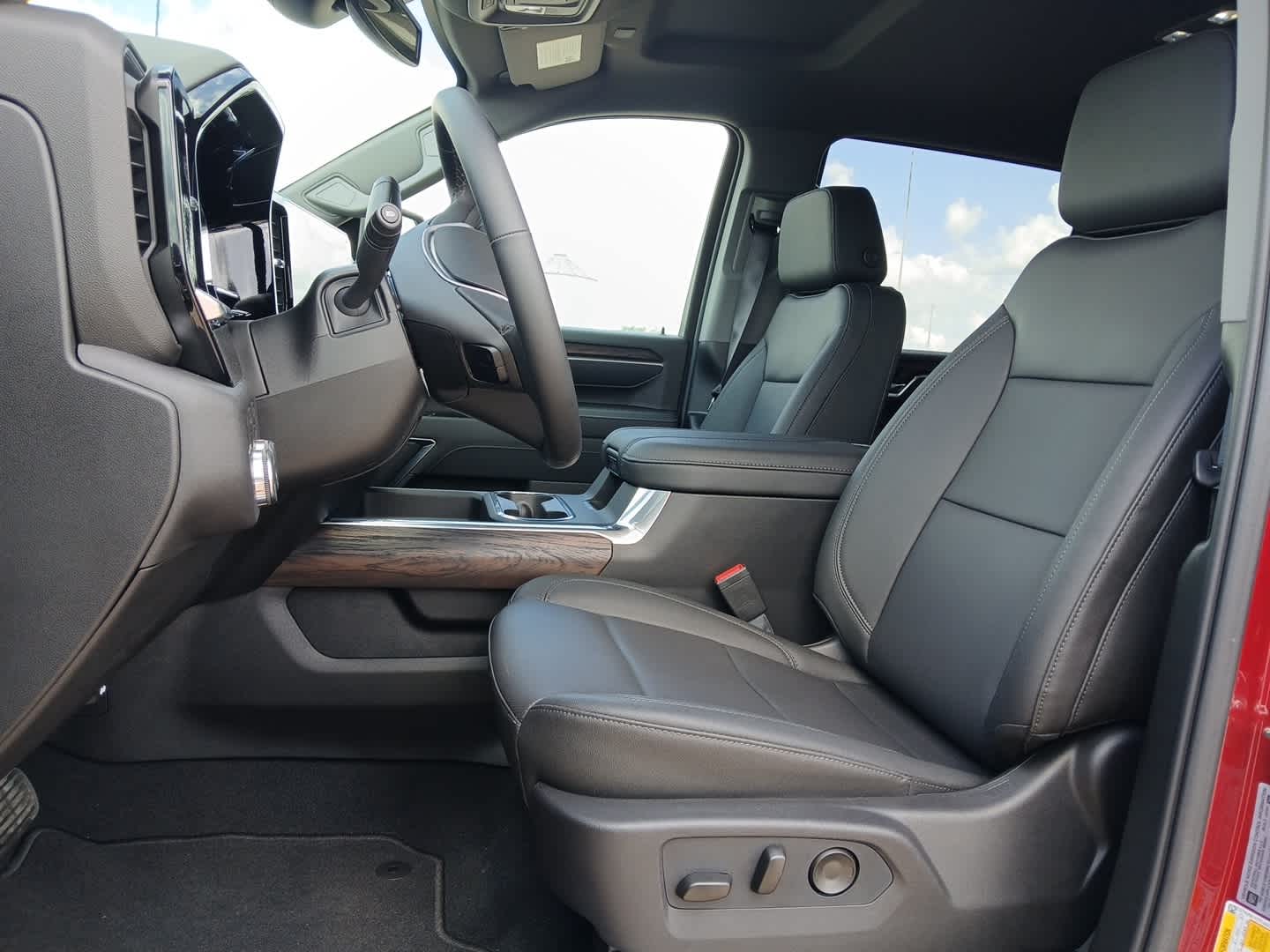 2026 GMC Sierra 2500HD SLT