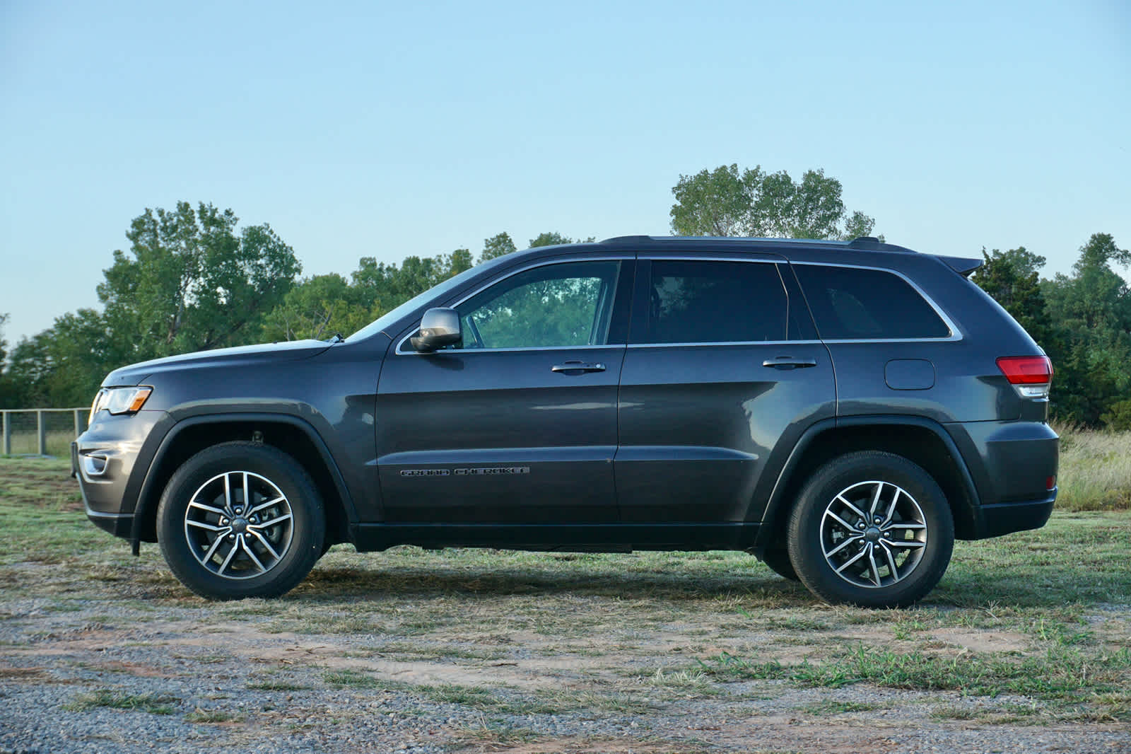 2019 Jeep Grand Cherokee Laredo E