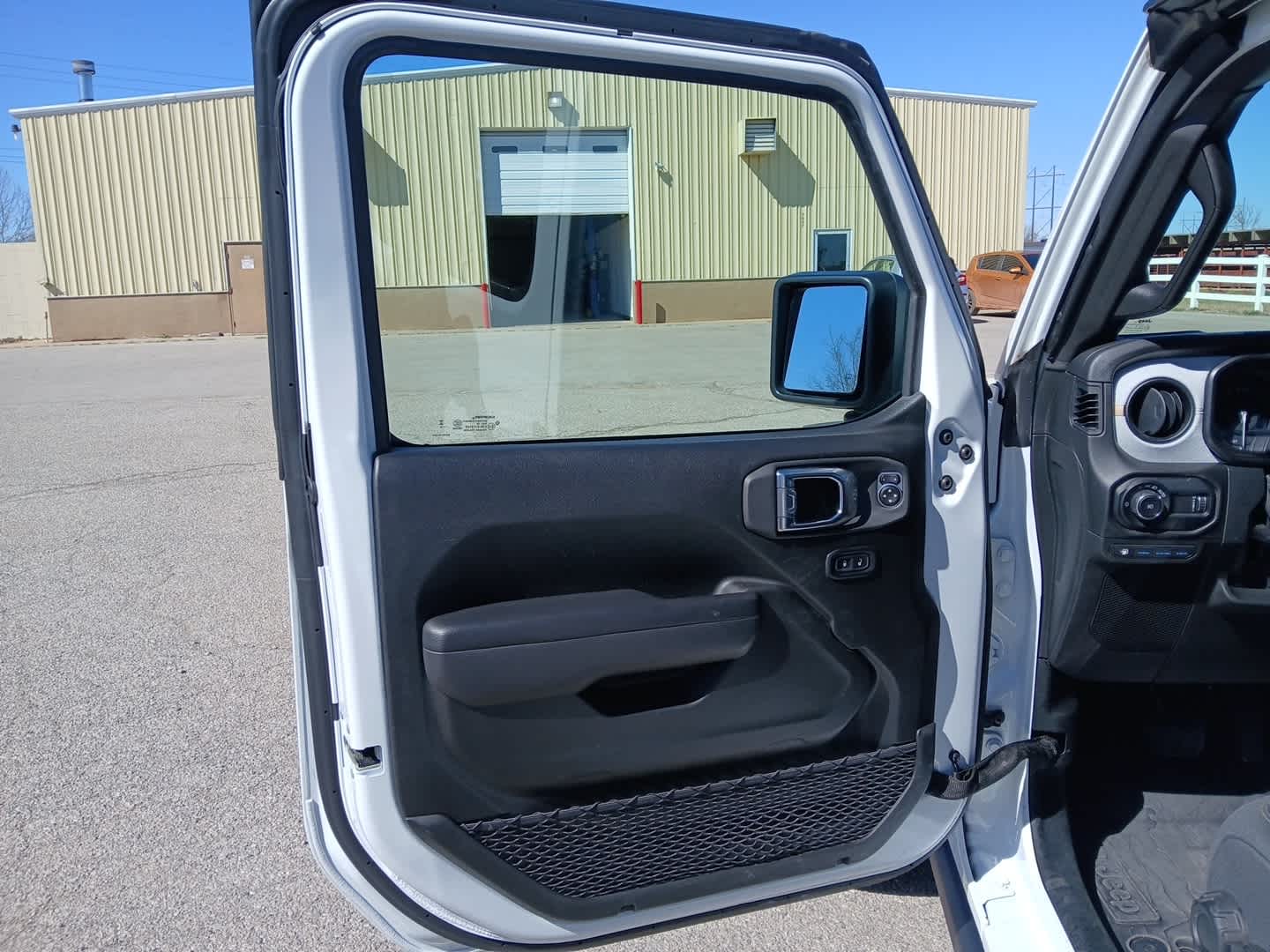 2025 Jeep Wrangler 4xe Willys