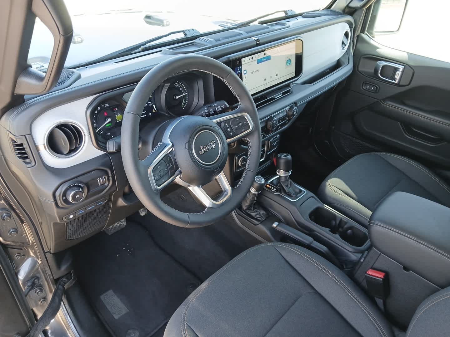 2025 Jeep Wrangler 4xe Sahara