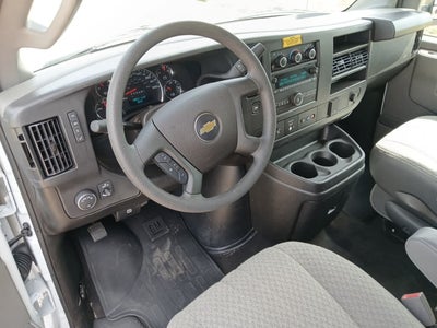 2025 Chevrolet Express Passenger 1LS