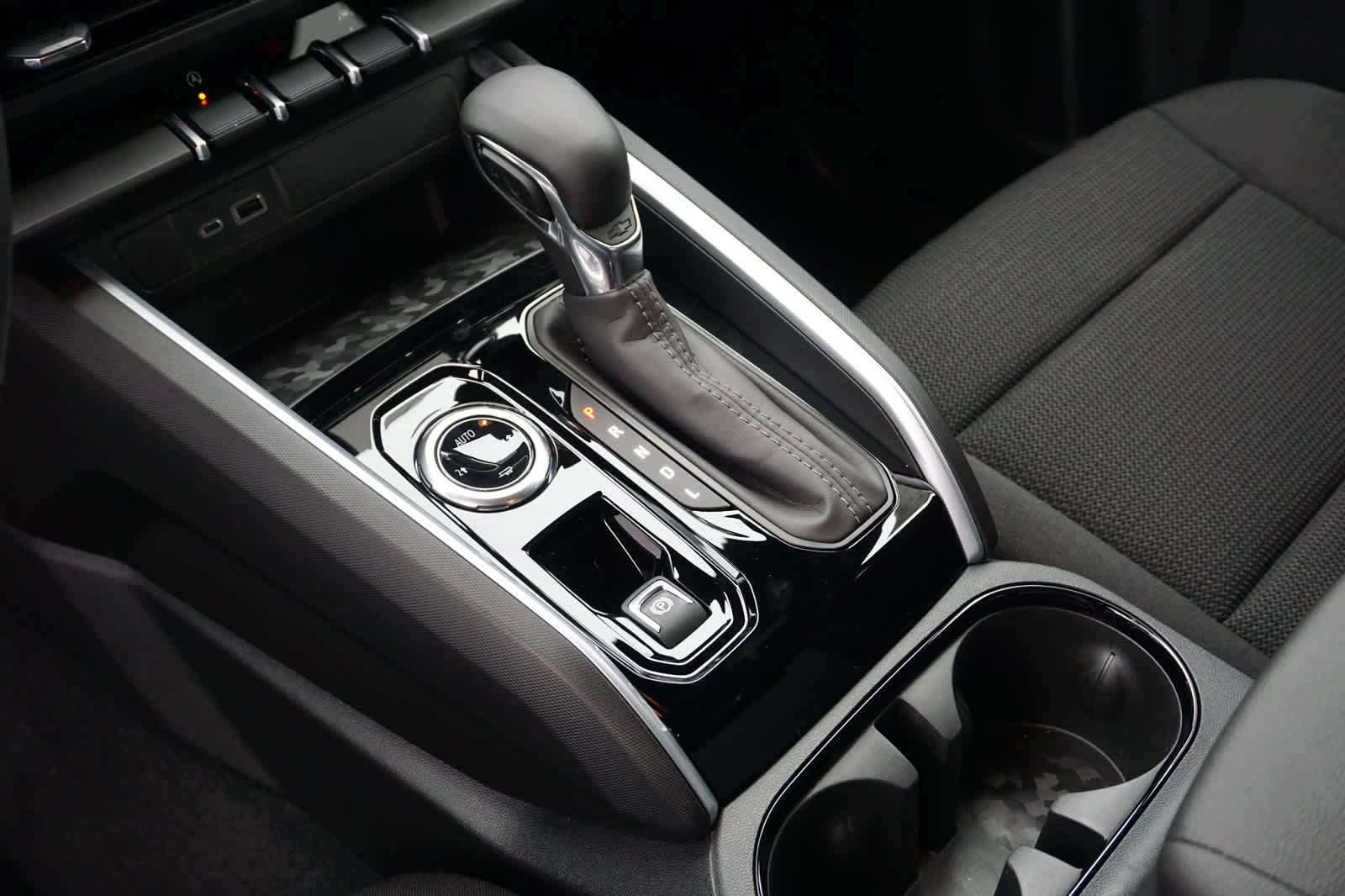 2026 Chevrolet Colorado LT - Photo 13
