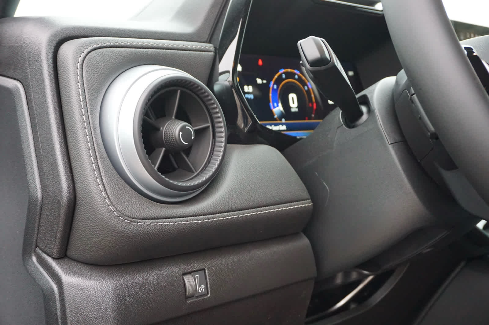 2026 Chevrolet Colorado LT - Photo 25