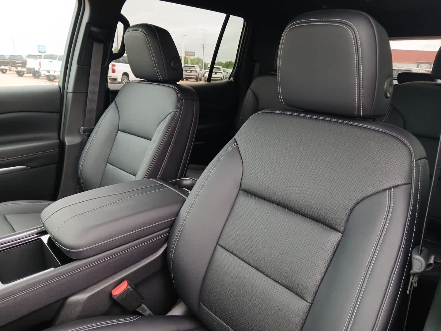 2026 Chevrolet Traverse LT - Photo 14