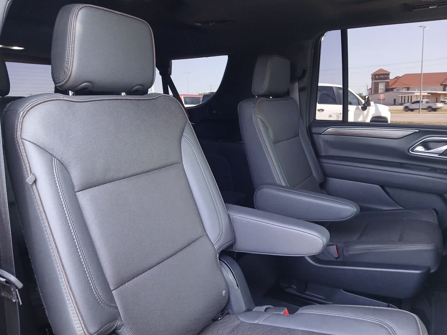 2024 Chevrolet Suburban High Country