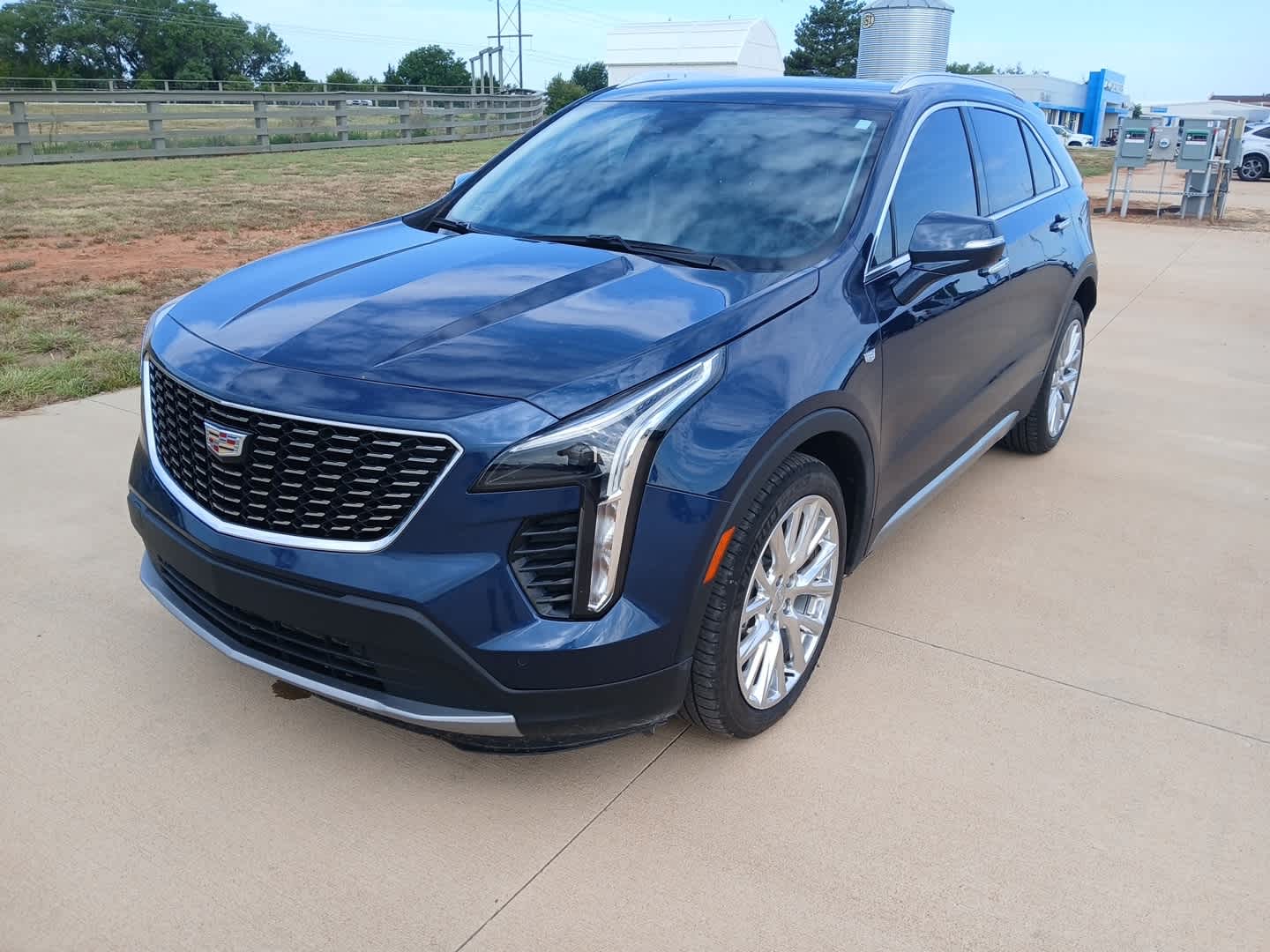 2022 Cadillac XT4 Premium Luxury
