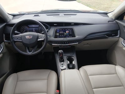 2022 Cadillac XT4 Premium Luxury