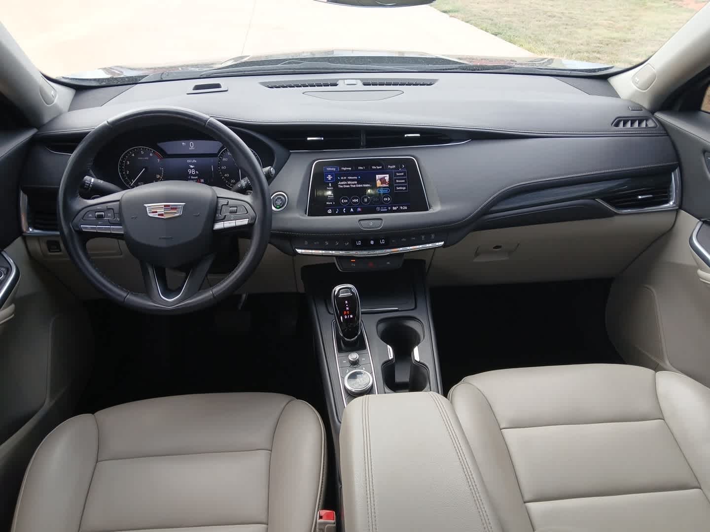 2022 Cadillac XT4 Premium Luxury