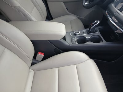 2022 Cadillac XT4 Premium Luxury