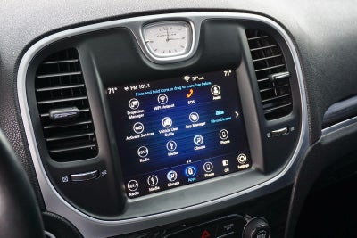 2019 Chrysler 300 Touring