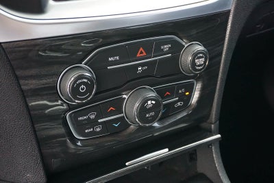 2019 Chrysler 300 Touring