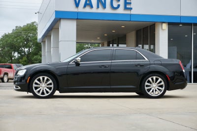 2019 Chrysler 300 Touring