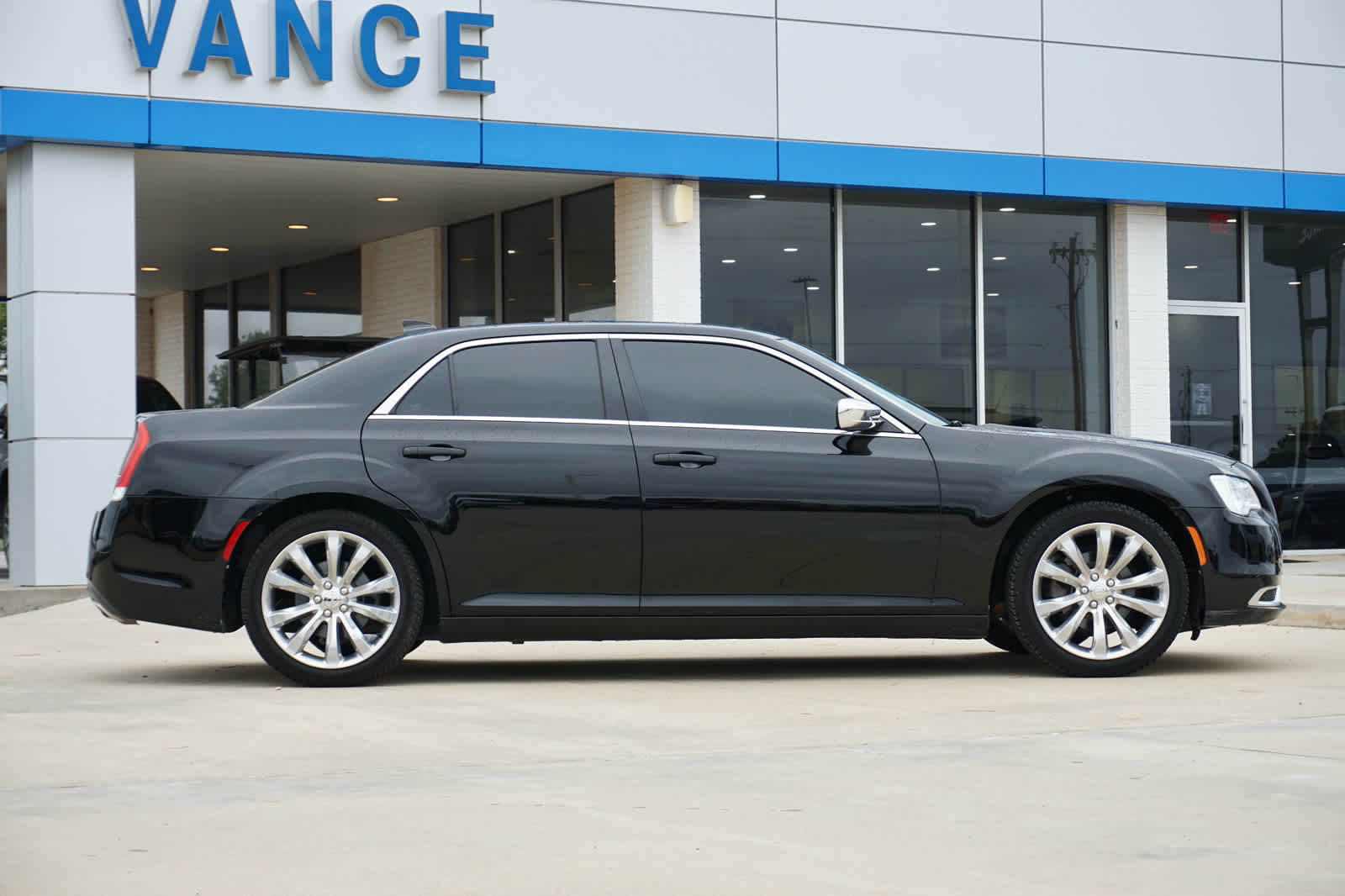 2019 Chrysler 300 Touring