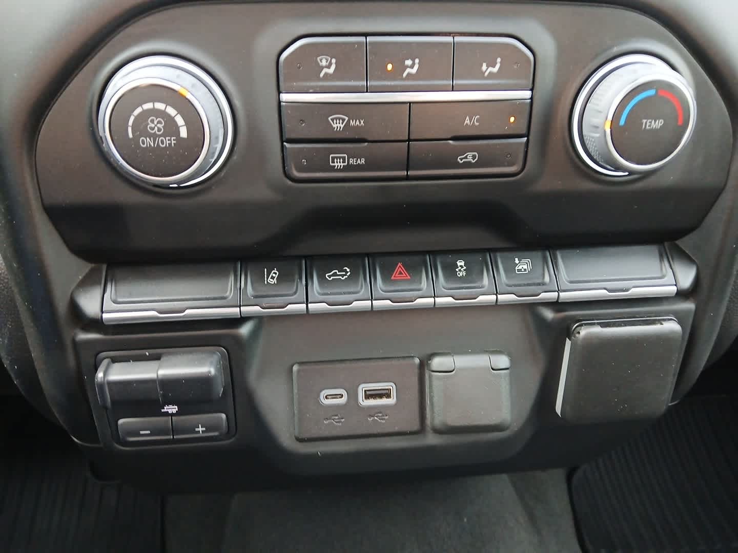 2024 Chevrolet Silverado 2500 HD Custom