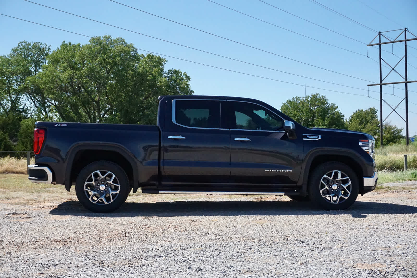 2022 GMC Sierra 1500 SLT