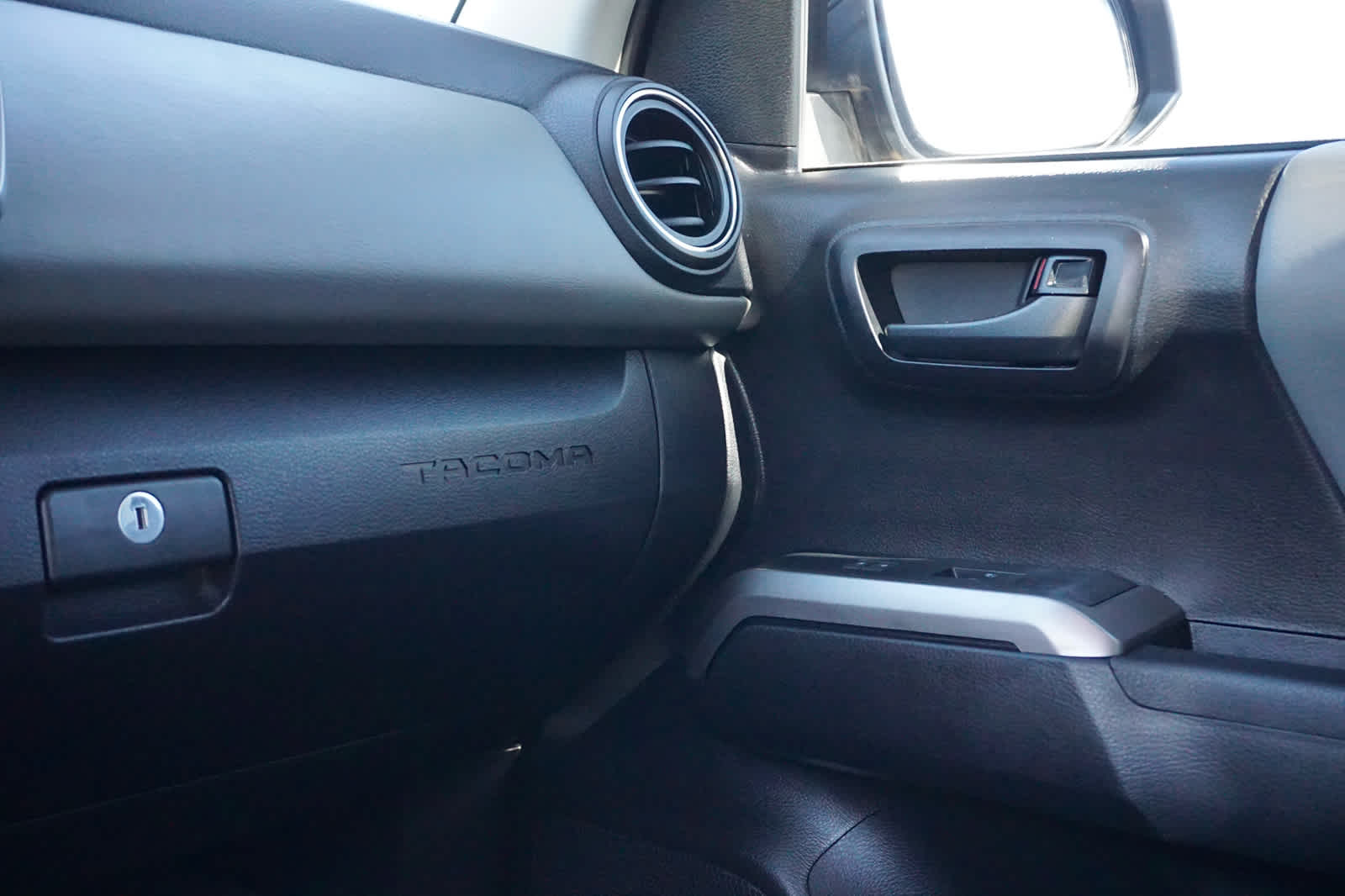 2021 Toyota Tacoma 2WD SR5