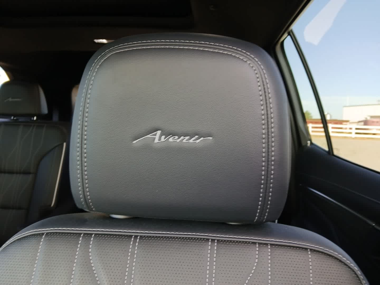 2025 Buick Enclave Avenir