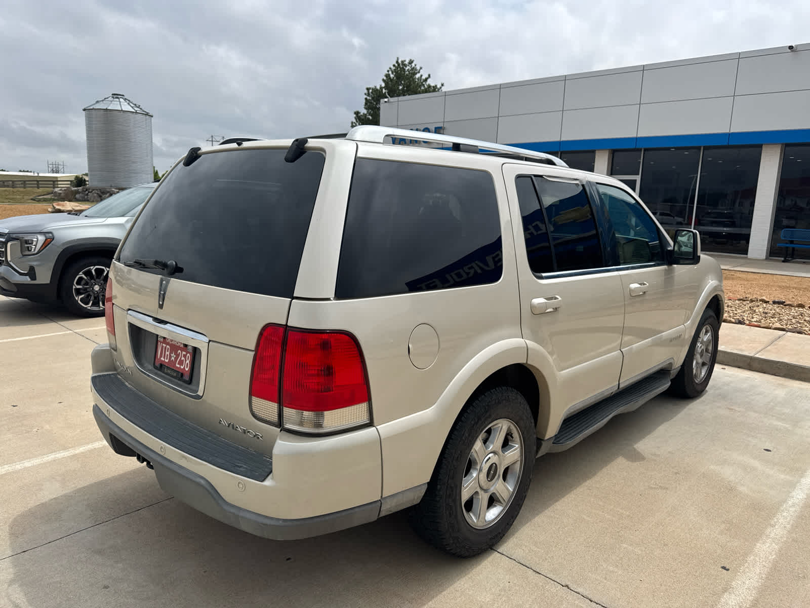 2005 Lincoln Aviator Base