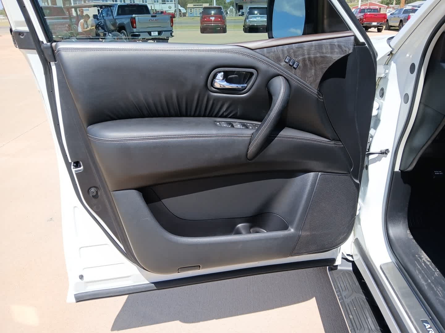 2023 Nissan Armada Platinum