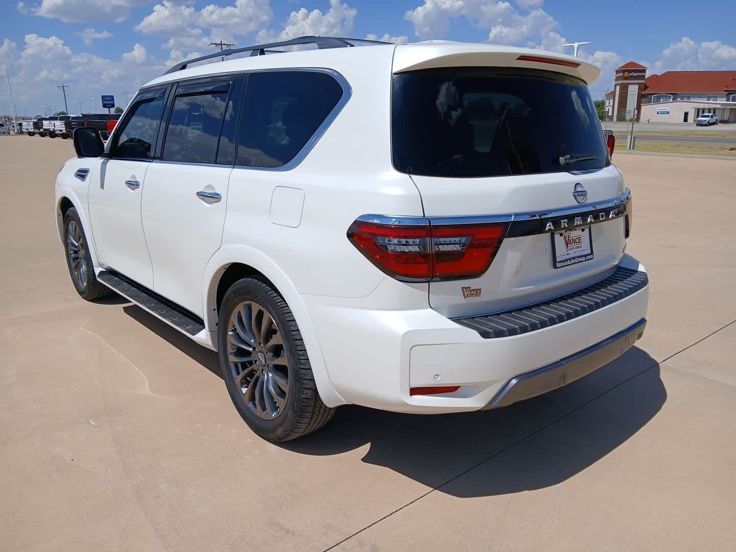 2023 Nissan Armada Platinum