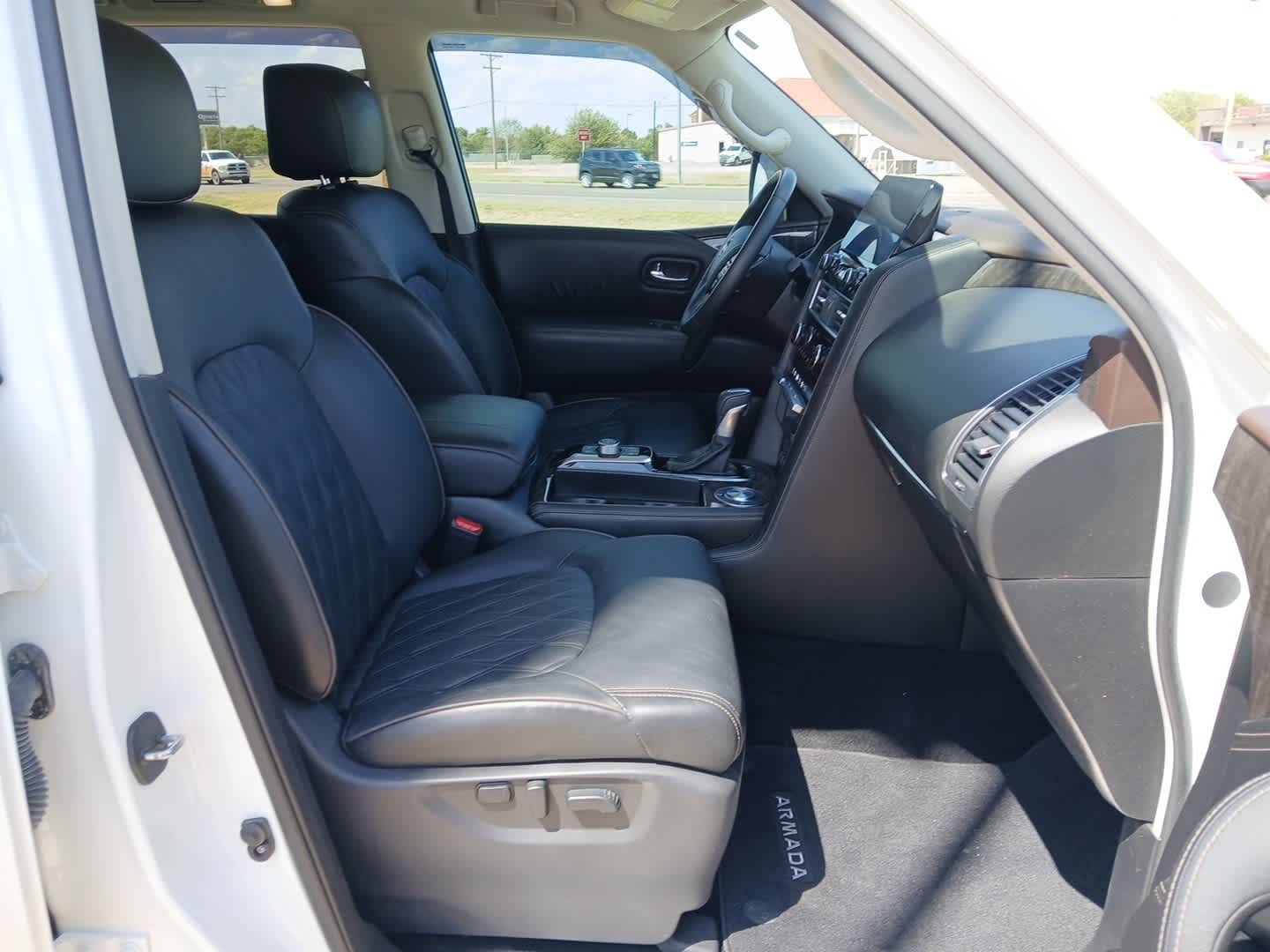 2023 Nissan Armada Platinum
