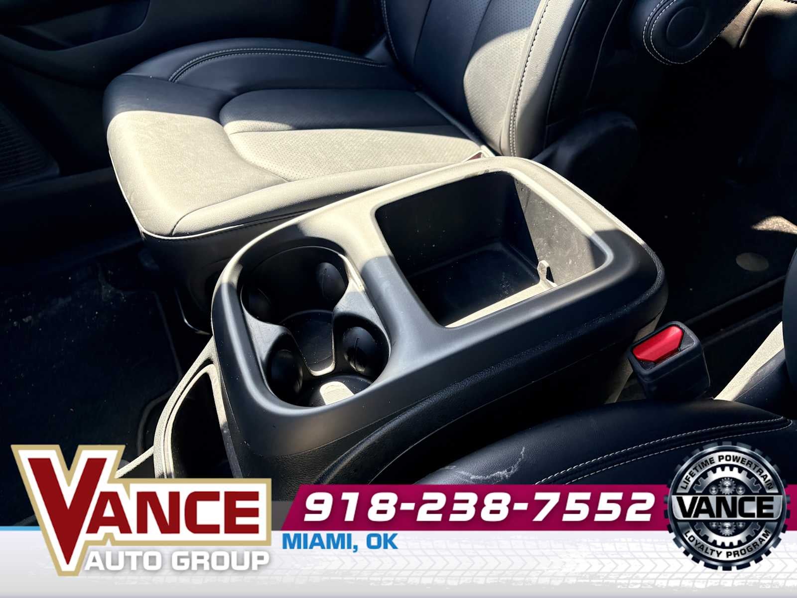 2025 Chrysler Voyager LX