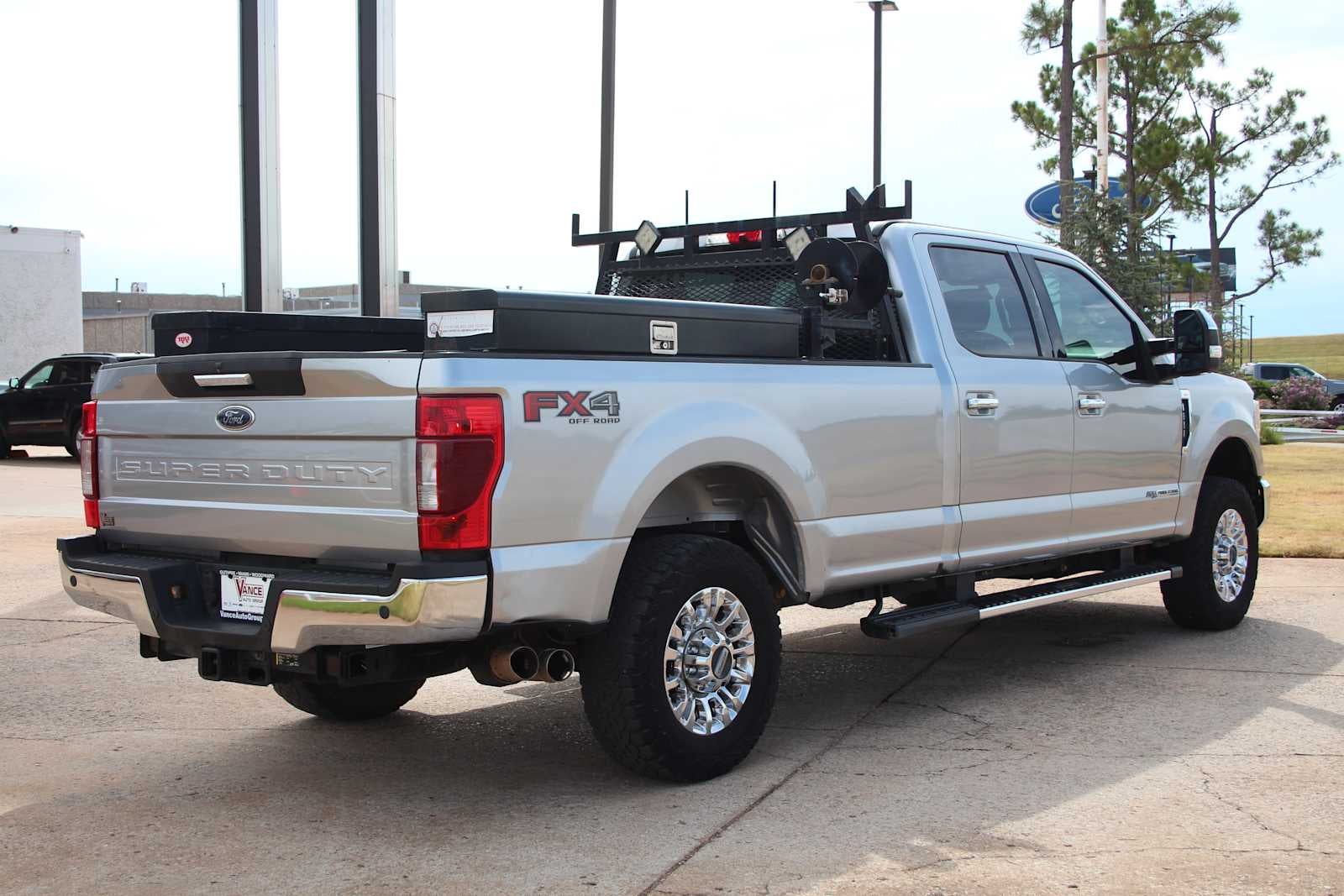 2022 Ford Super Duty F-350 SRW Pickup XLT