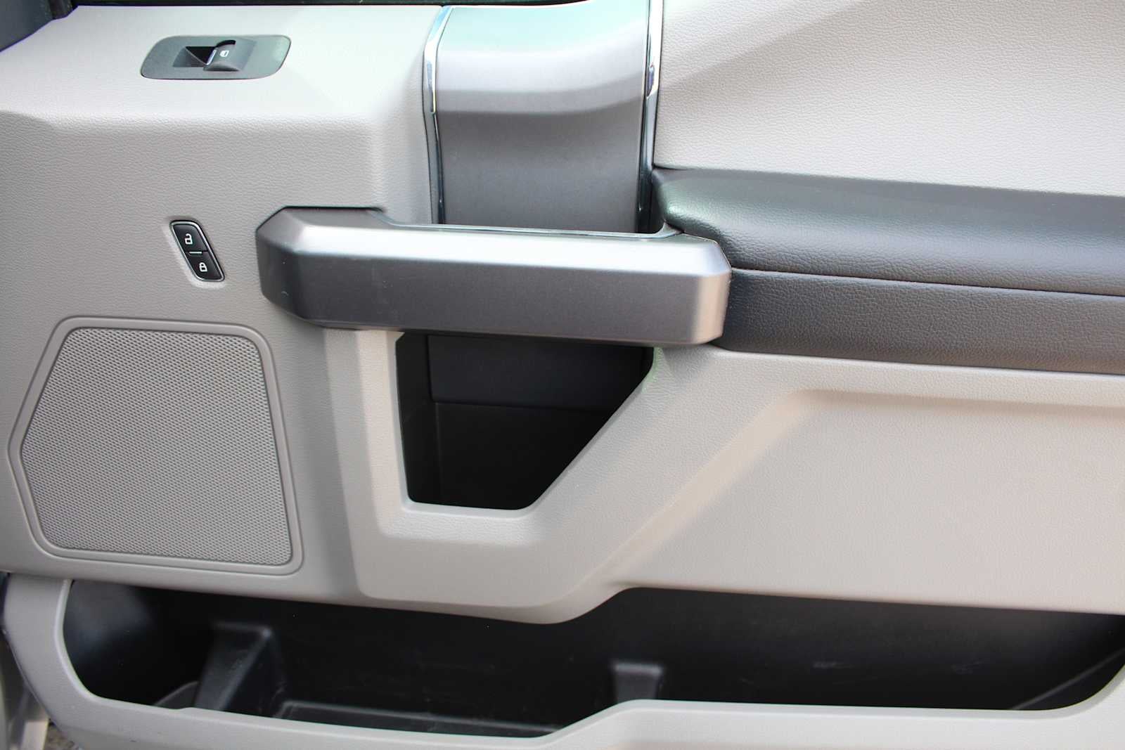 2022 Ford Super Duty F-350 SRW Pickup XLT