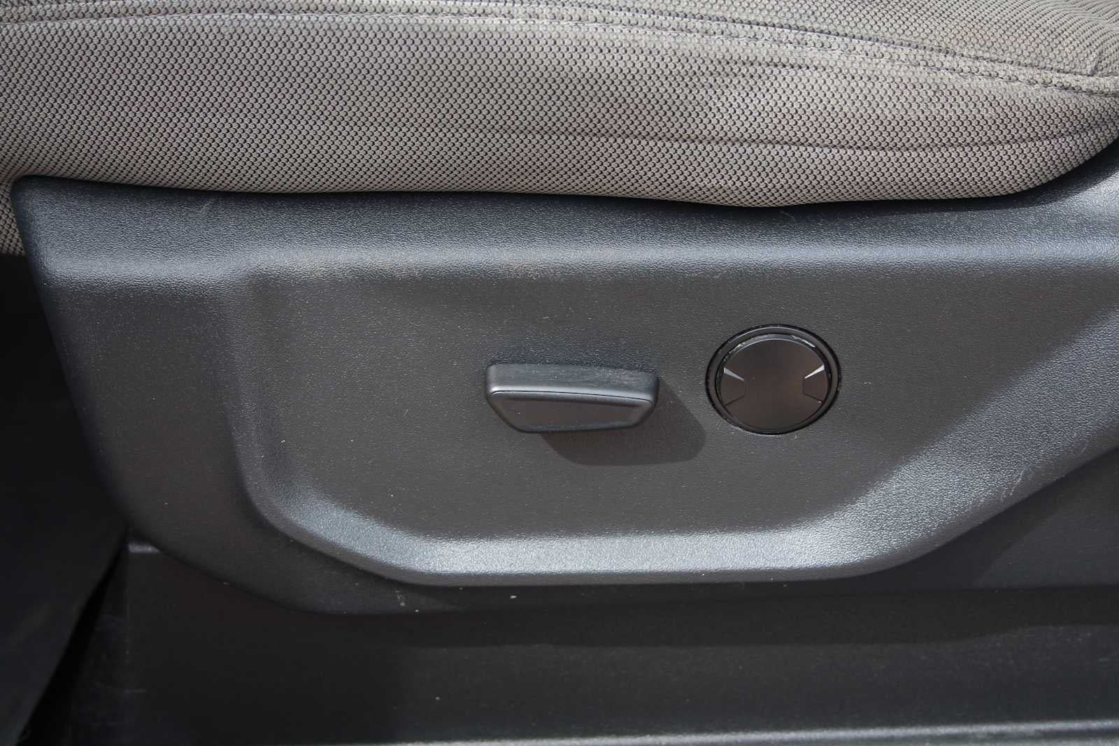 2022 Ford Super Duty F-350 SRW Pickup XLT
