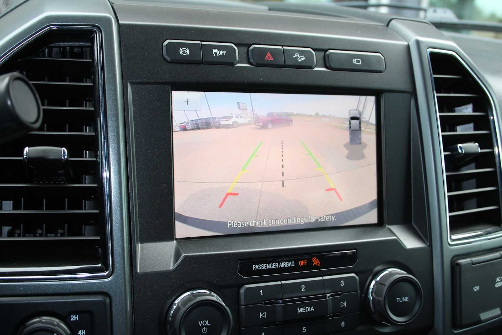 2022 Ford Super Duty F-350 SRW Pickup XLT